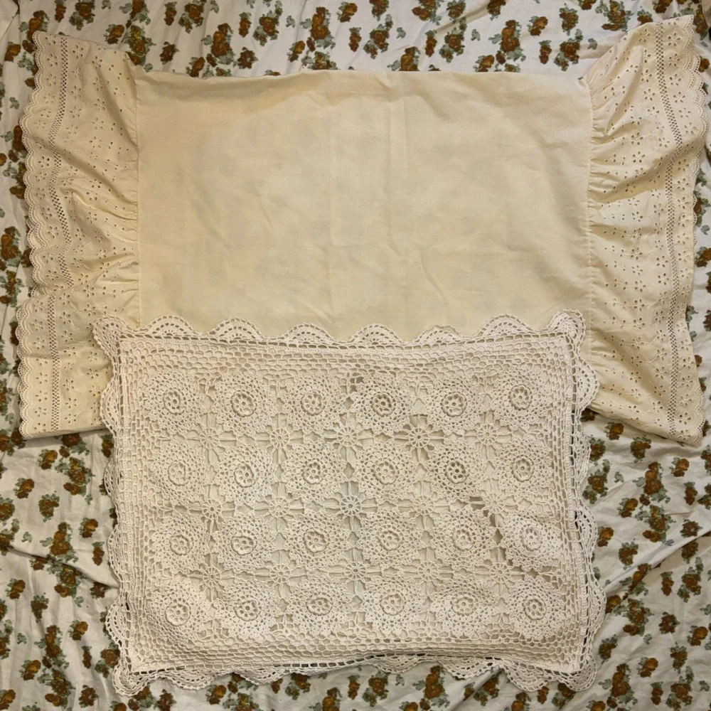 Bundle of Vintage Pillow Cases 100% Cotton Medium‎ and Large